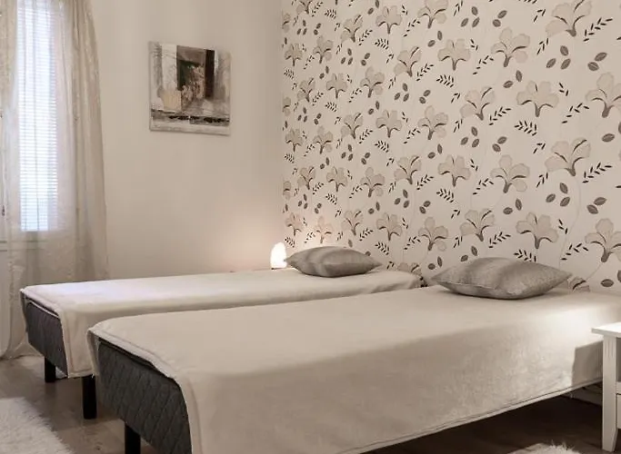 Tuomenkukka A4 קאלאיוקי